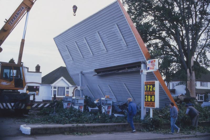 1987_Barkham_garage2.jpg